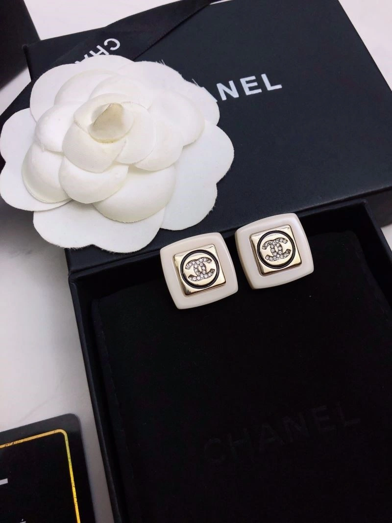 Chanel Earrings Stylish 223969