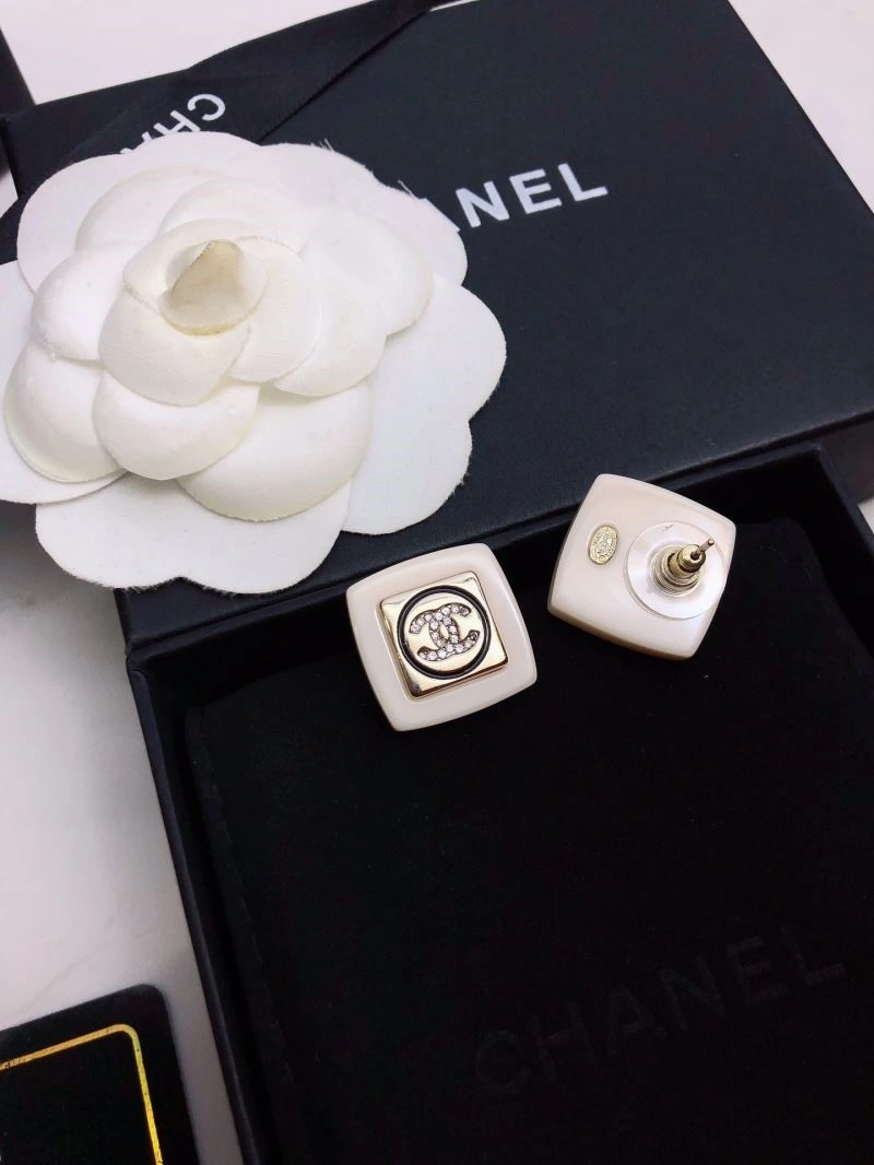 Chanel Earrings Stylish 223969
