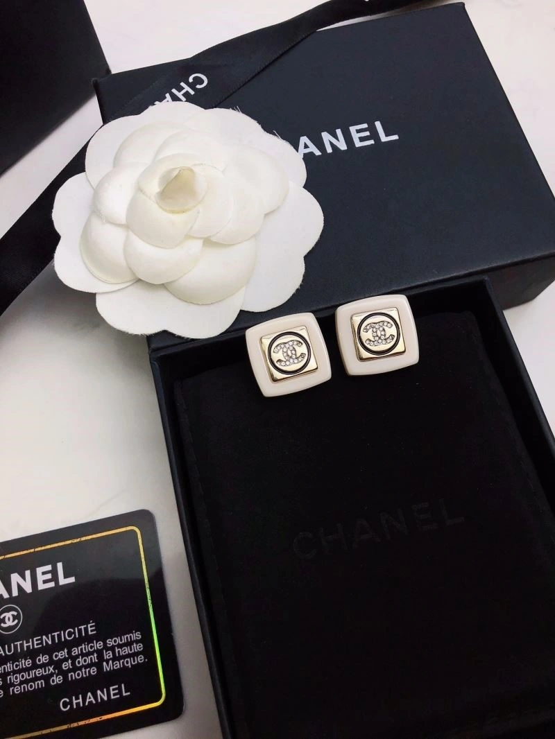 Chanel Earrings Stylish 223969