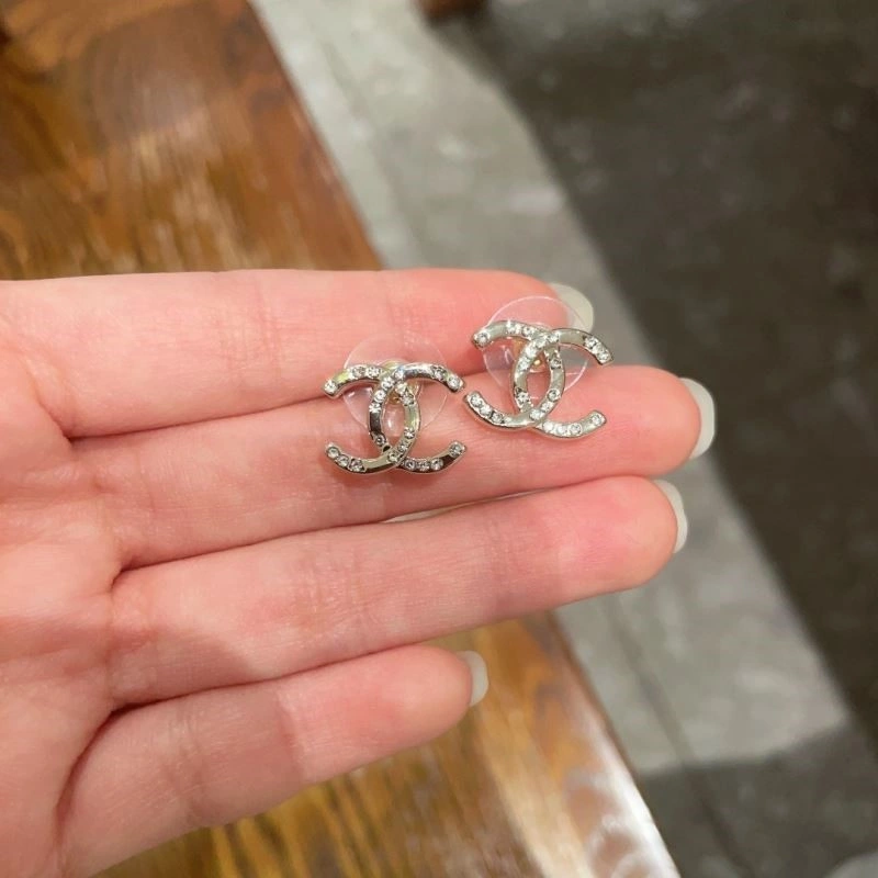 Sporty Chanel Earrings 223972