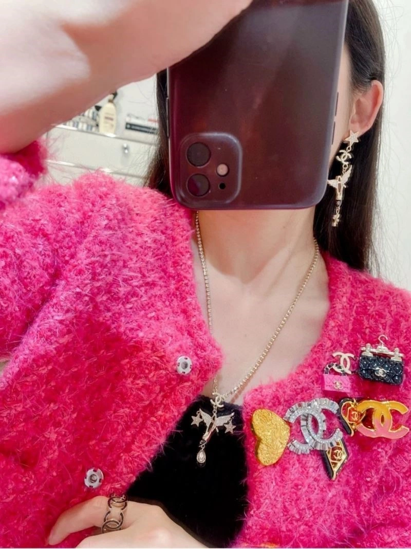 Breathable Chanel Earrings 223970