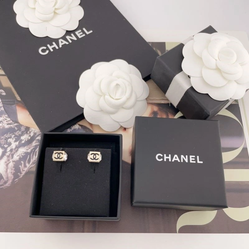 Premium Chanel Earrings 223949