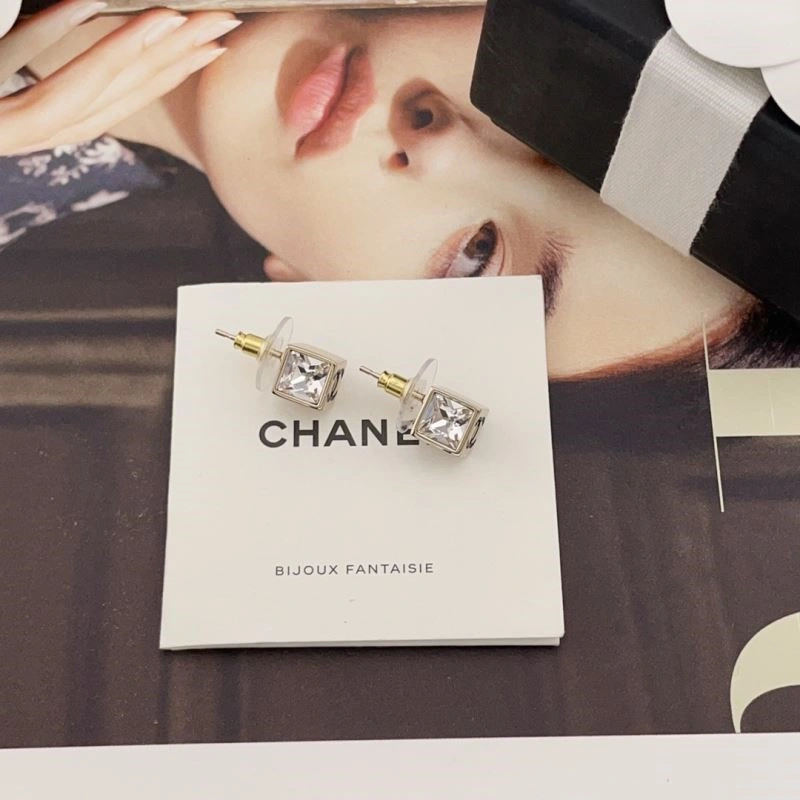 Premium Chanel Earrings 223949