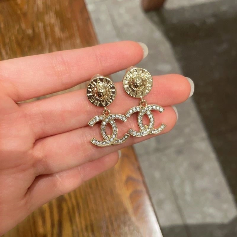 Chanel Earrings Sophisticated 223958