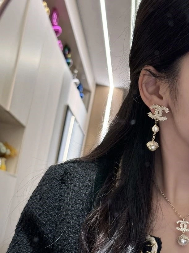 Chanel Earrings UrbanChic 223942