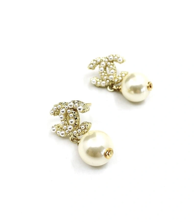 Cozy Chanel Earrings 223945