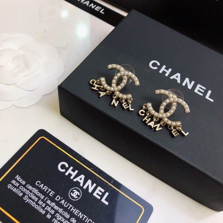 Trendy Chanel Earrings 223929
