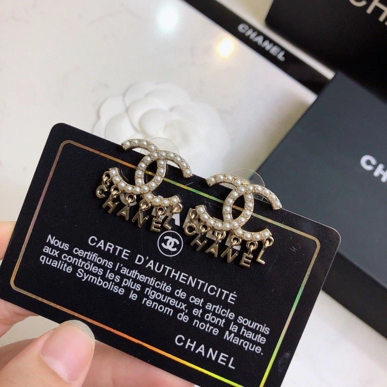 Trendy Chanel Earrings 223929