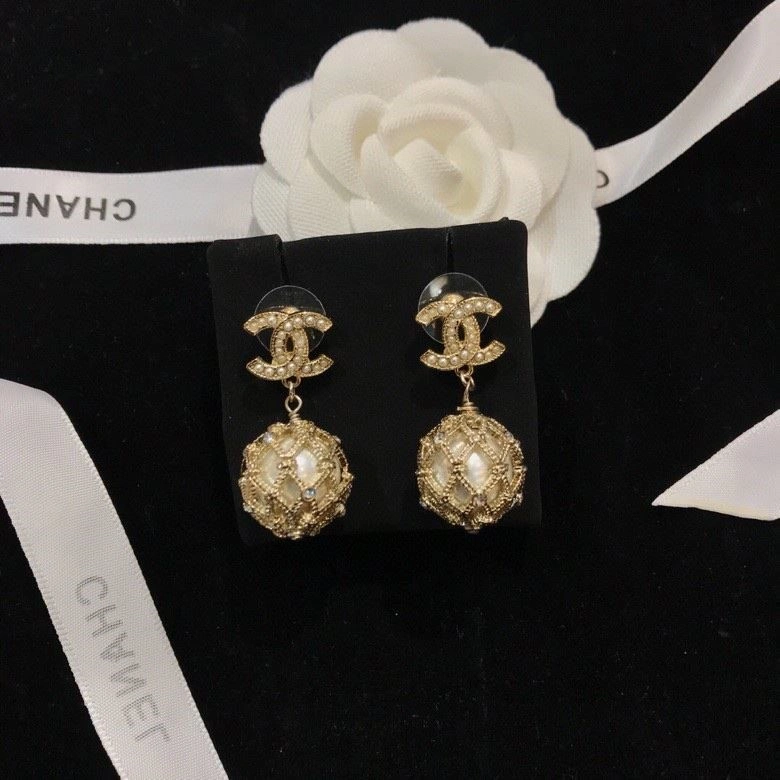 Tailored Chanel Earrings 223943