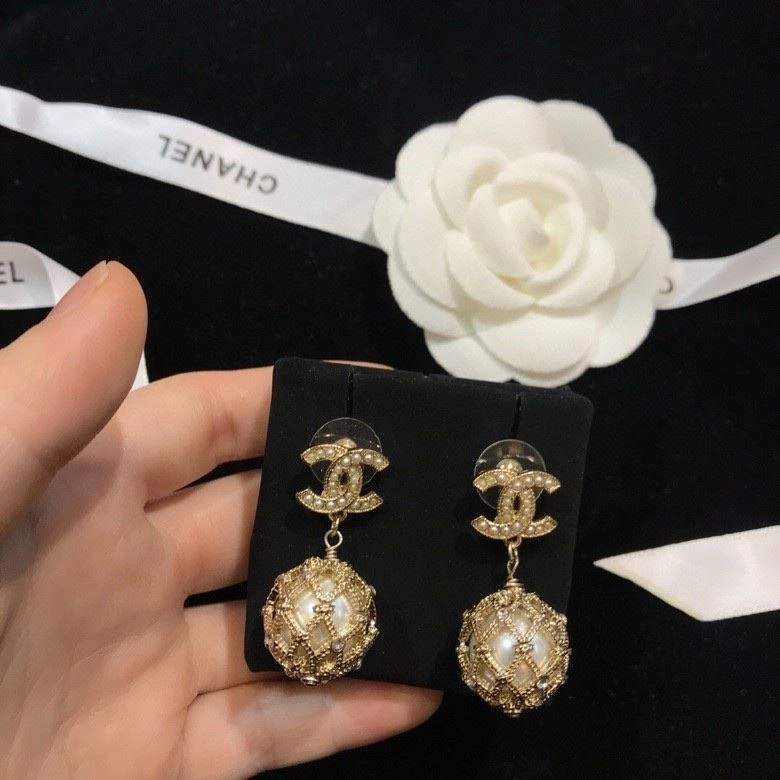 Tailored Chanel Earrings 223943