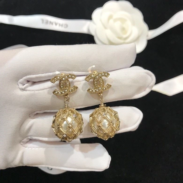 Tailored Chanel Earrings 223943
