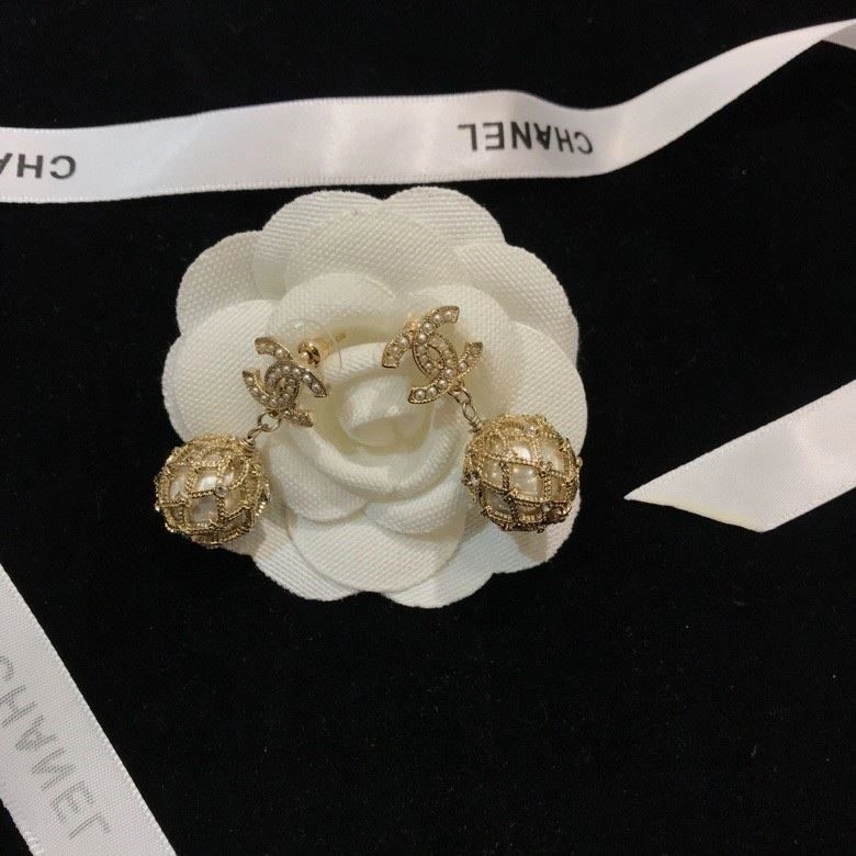 Tailored Chanel Earrings 223943
