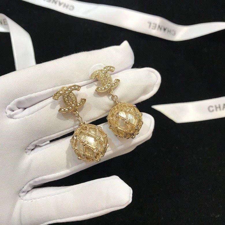 Tailored Chanel Earrings 223943