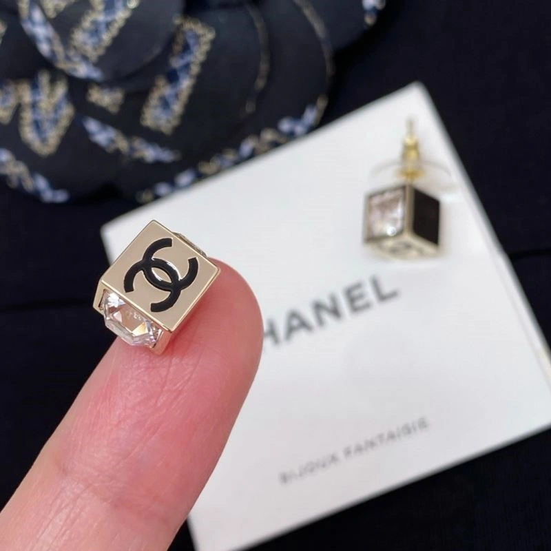 Durable Chanel Earrings 223927