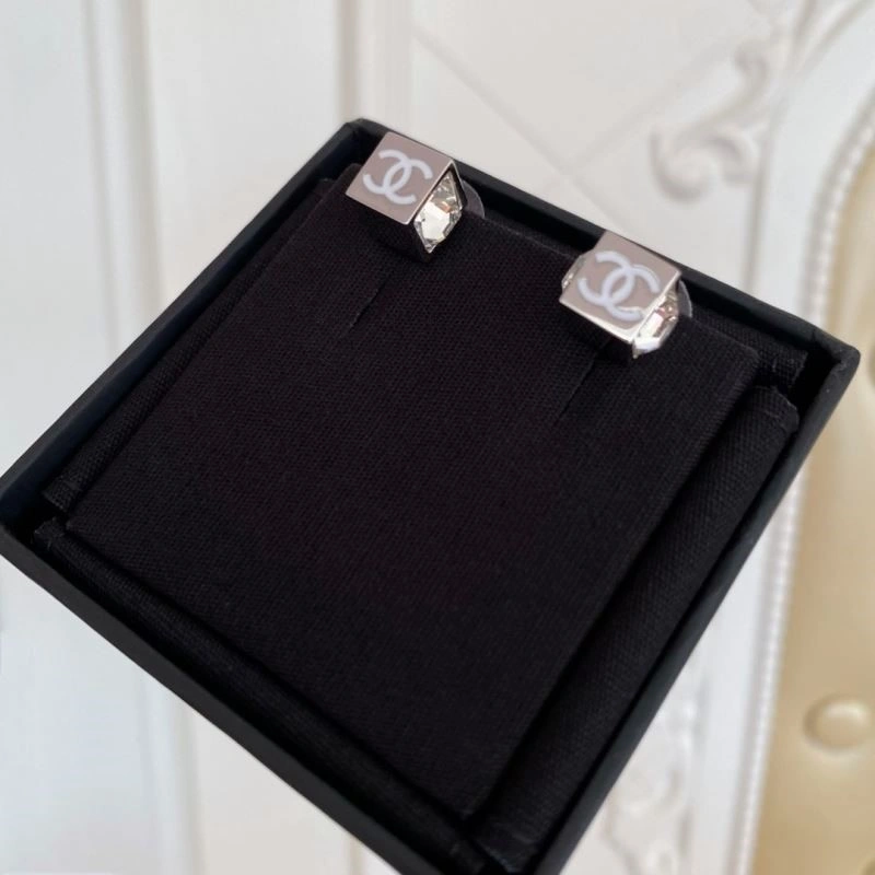 Durable Chanel Earrings 223927