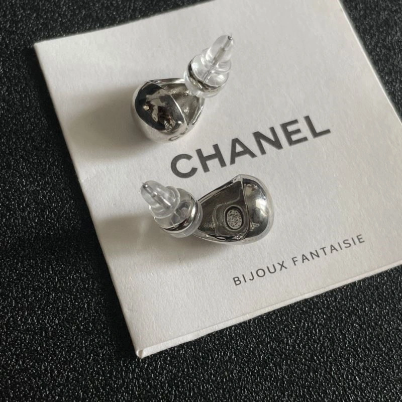 Versatile Chanel Earrings 223930