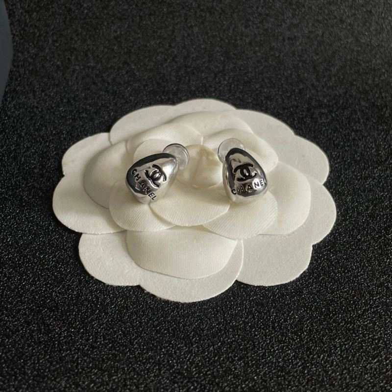 Versatile Chanel Earrings 223930