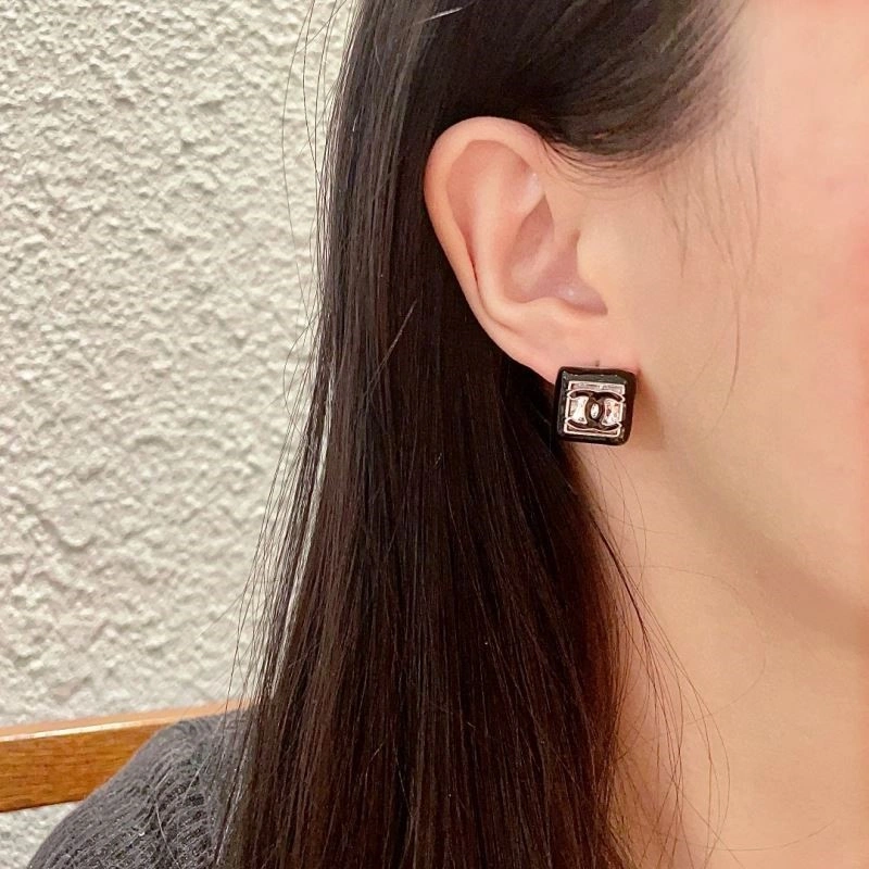 Chanel Earrings Premium 223985