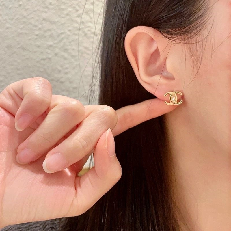 Unisex Chanel Earrings 223944