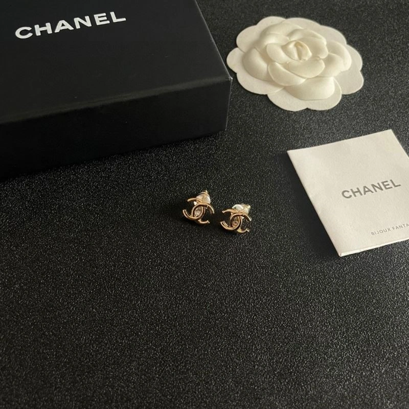 Unisex Chanel Earrings 223944