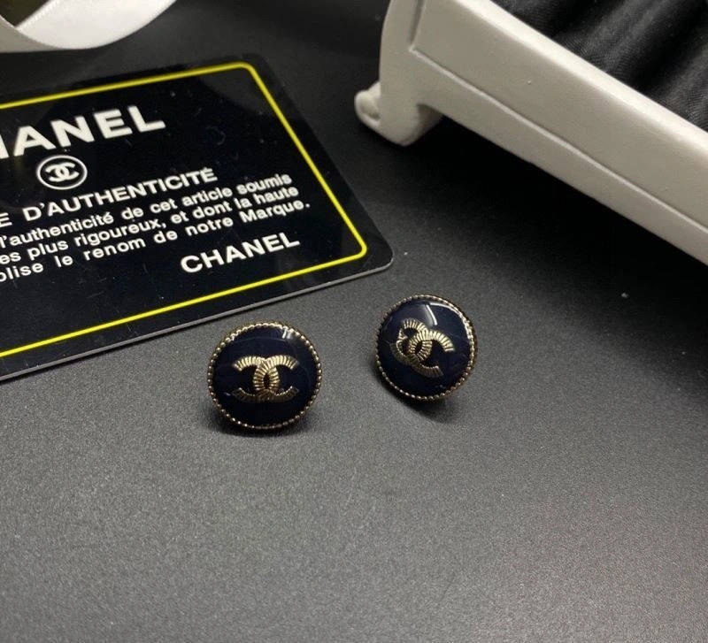 Chanel Earrings Packable 223937