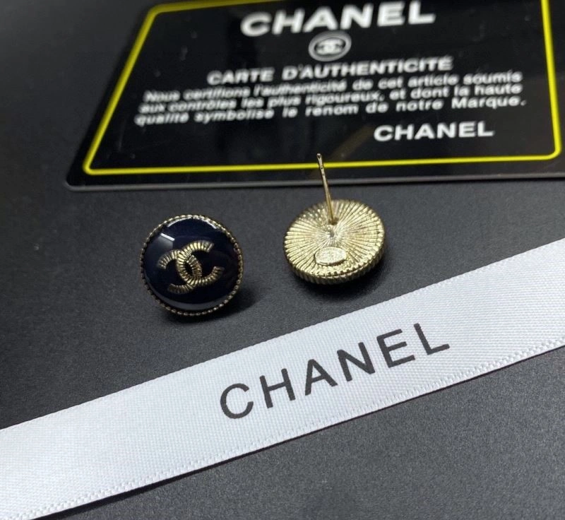 Chanel Earrings Packable 223937