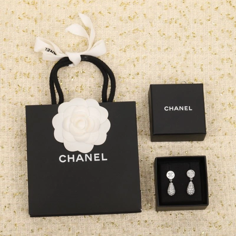 Trendy Chanel Earrings 223928