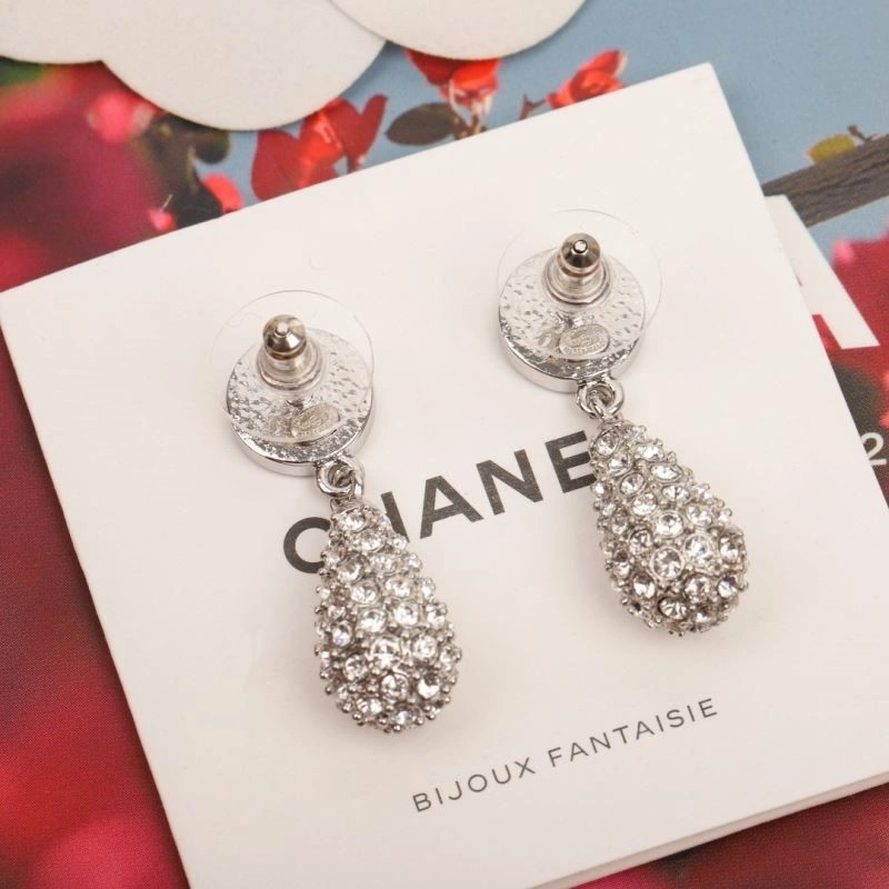 Trendy Chanel Earrings 223928