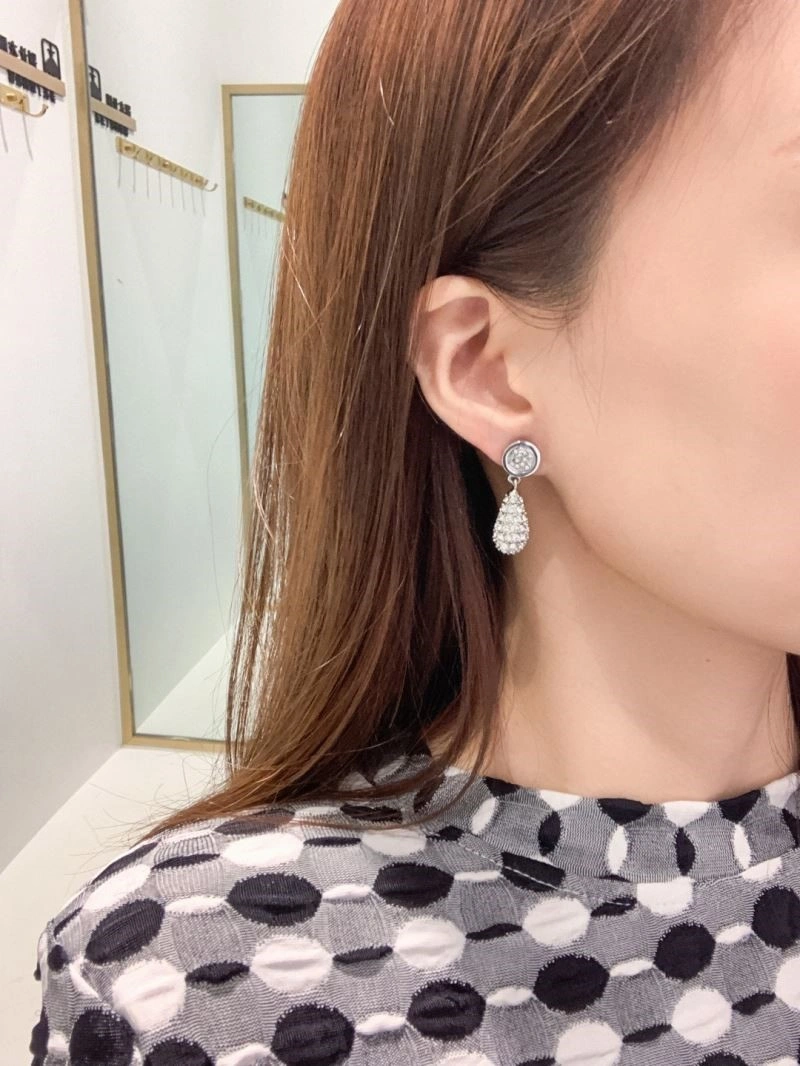 Trendy Chanel Earrings 223928