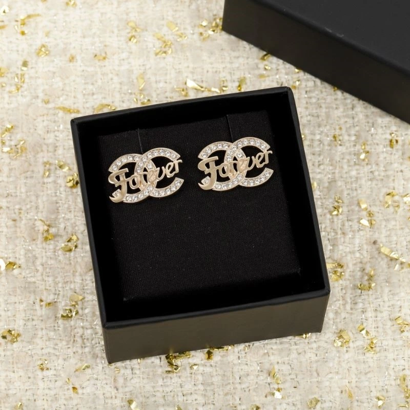 Sophisticated Chanel Earrings 223925