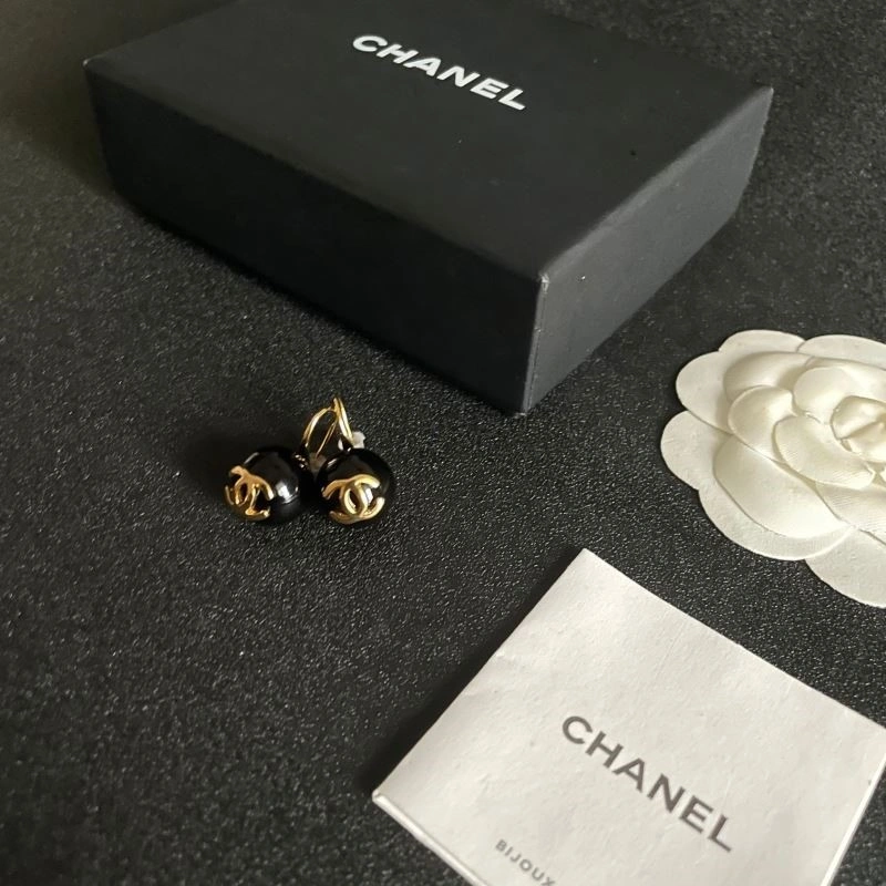 Chanel Earrings Effortless 223922