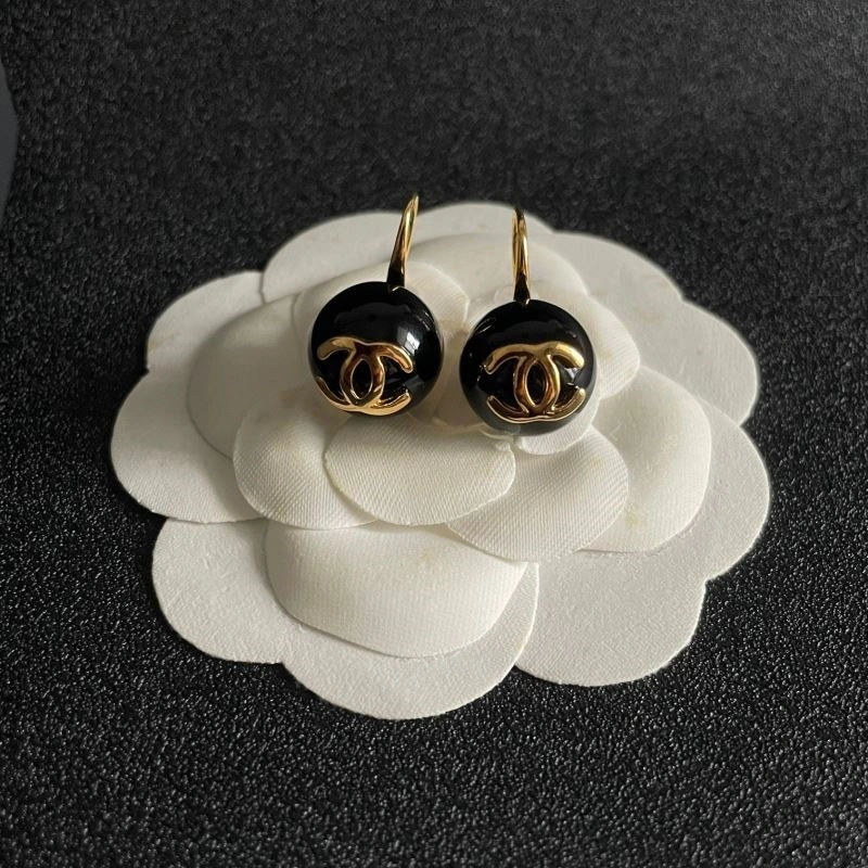 Chanel Earrings Effortless 223922