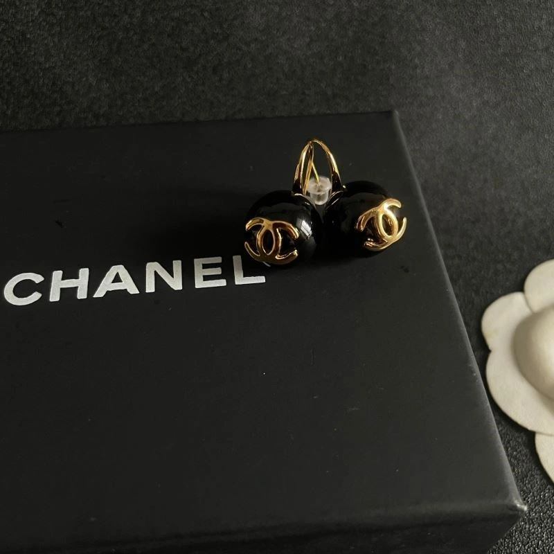 Chanel Earrings Effortless 223922