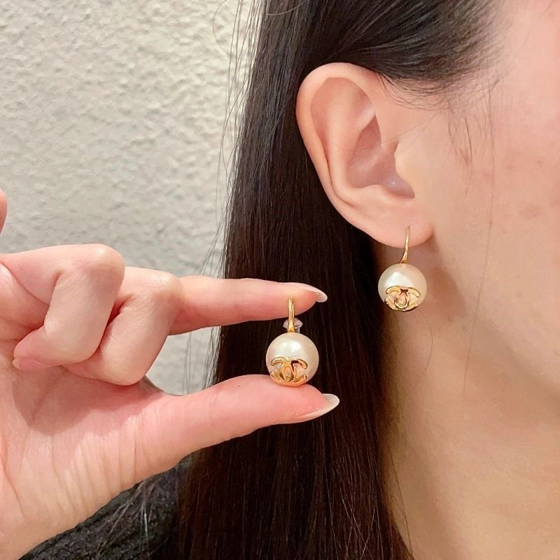 Bright Chanel Earrings 223932