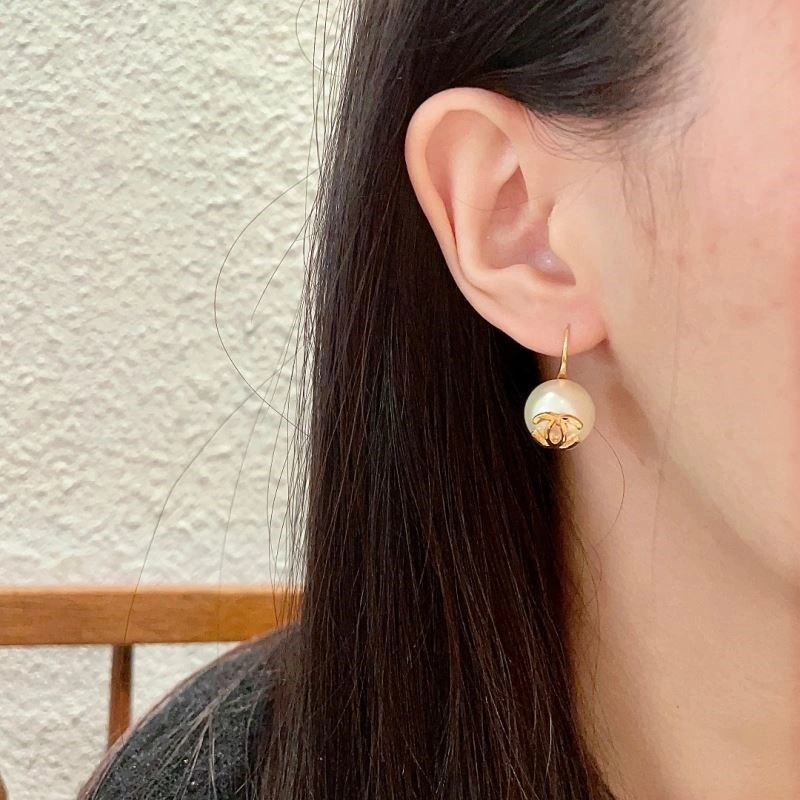 Bright Chanel Earrings 223932