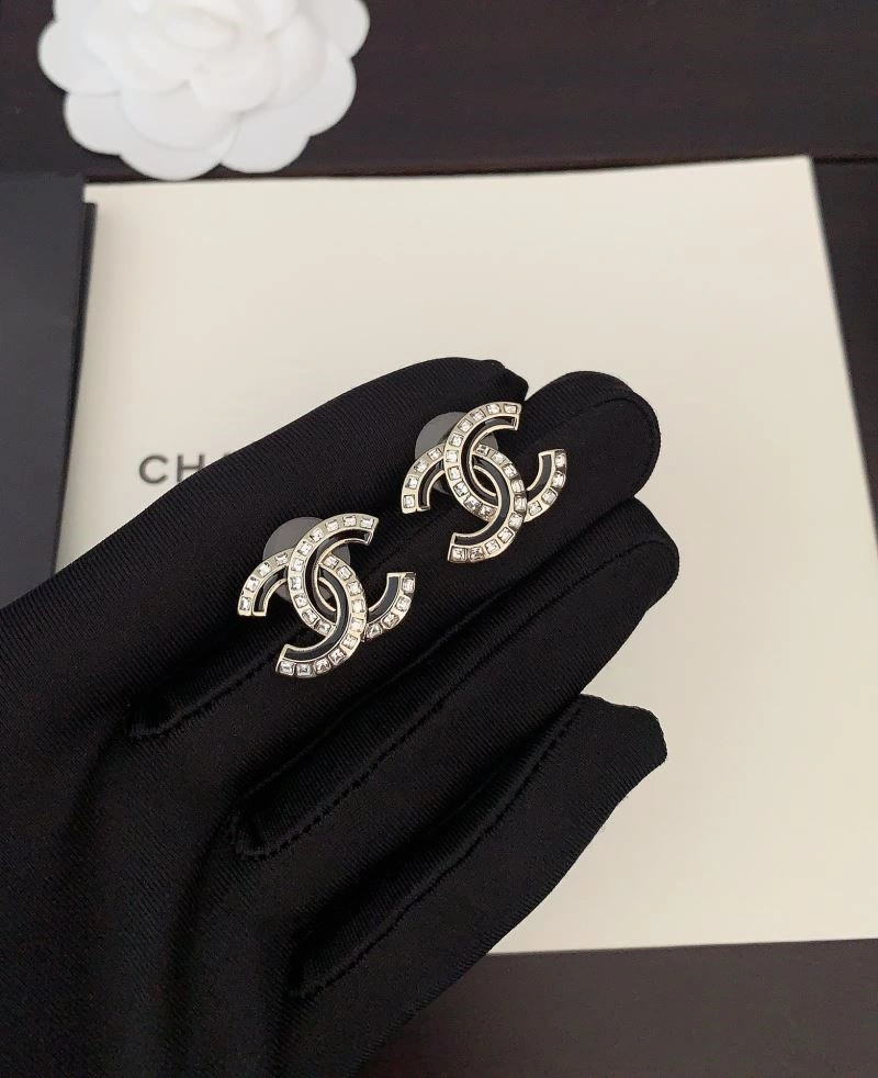 Comfortable Chanel Earrings 224064