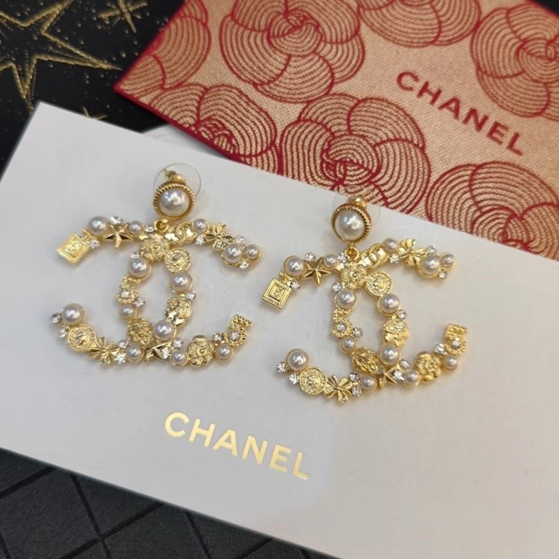 Sophisticated Chanel Earrings 223917