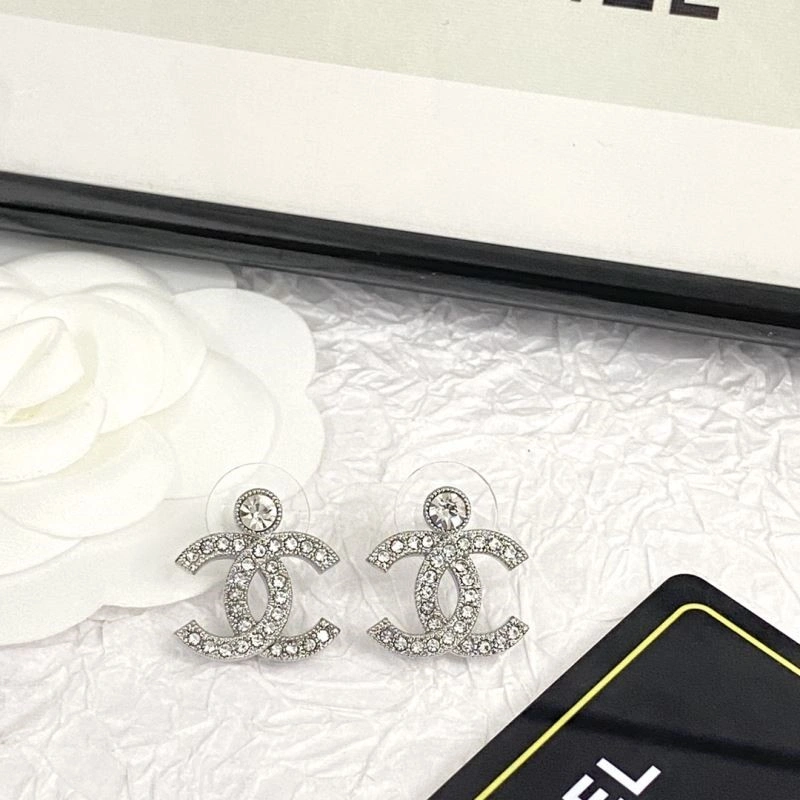 Chanel Earrings Packable 223897