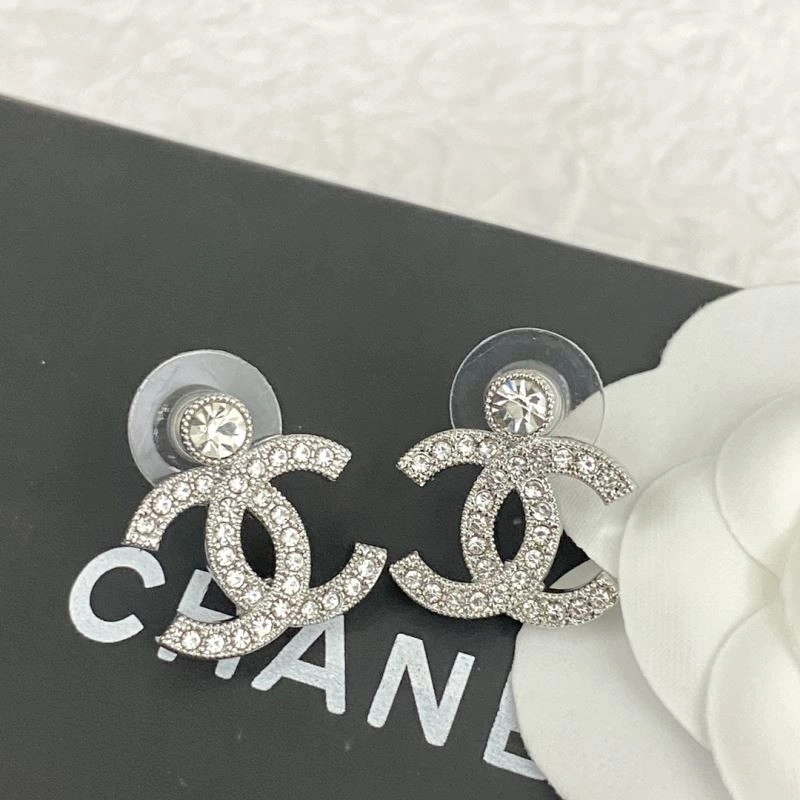 Chanel Earrings Packable 223897