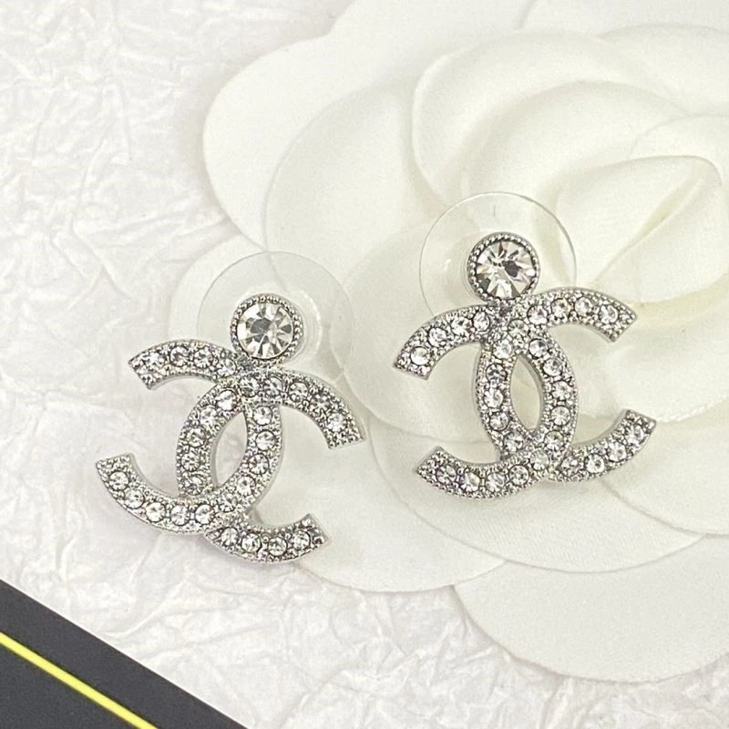 Chanel Earrings Packable 223897