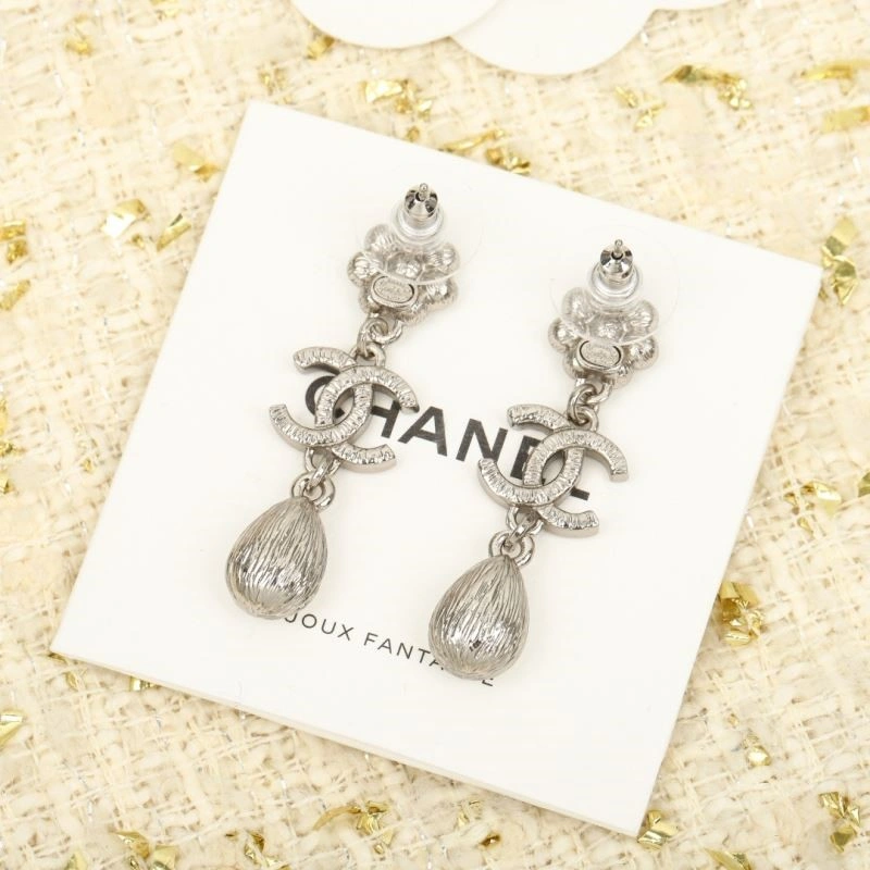 Chanel Earrings Sleek 223906