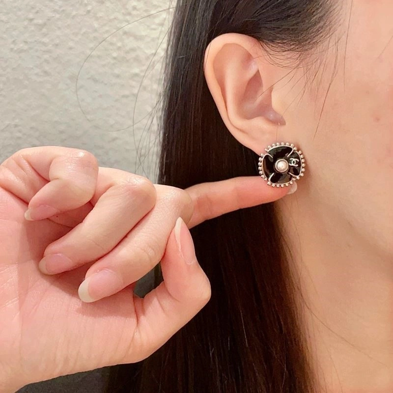 Chanel Earrings Affordable 223953