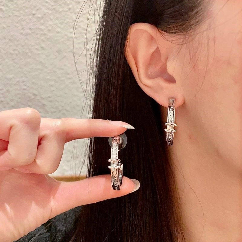 Affordable Chanel Earrings 223912