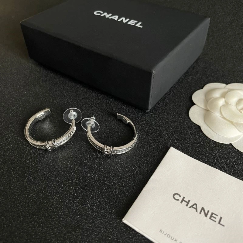 Affordable Chanel Earrings 223912