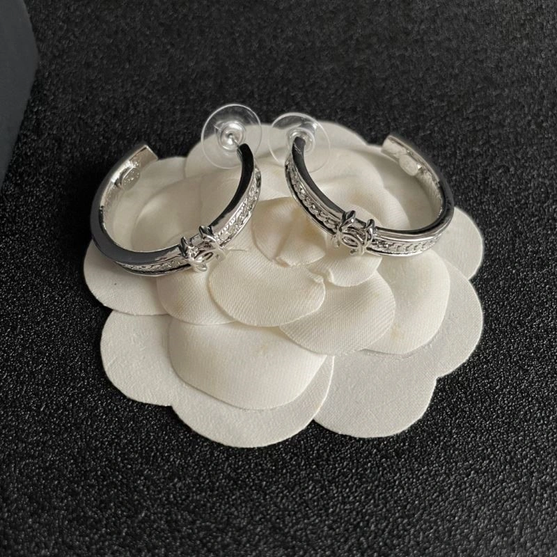Affordable Chanel Earrings 223912