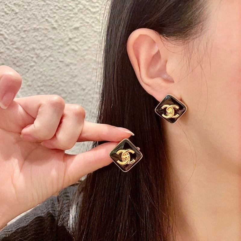 Chanel Earrings ModernLook 223898