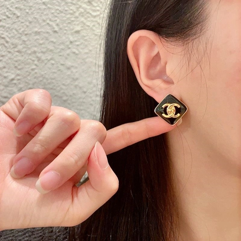 Chanel Earrings ModernLook 223898