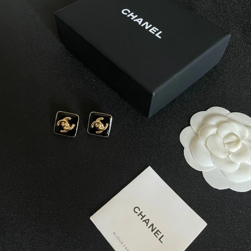 Chanel Earrings ModernLook 223898