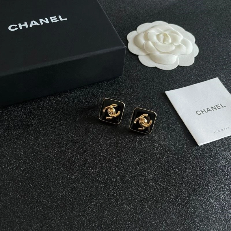 Chanel Earrings ModernLook 223898