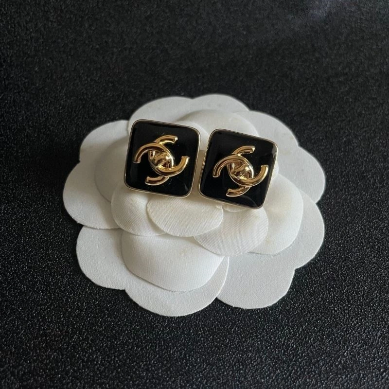 Chanel Earrings ModernLook 223898